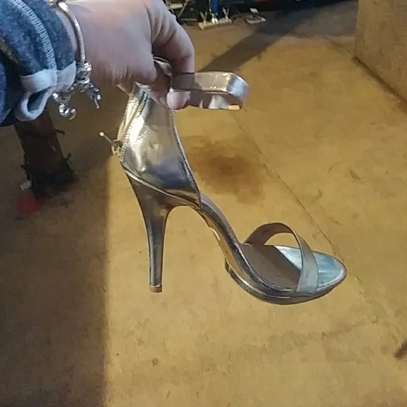 Heels - Picture 2 of 2